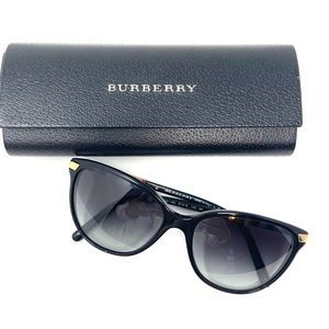 LOW START BURBERRY Nova Check Black Women's Sunglasses BE4216F 30018G Brand New